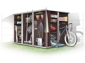 . Ein Gartenschuppen mit Werkzeugen, Fahrrädern, Rasenmäher, Gießkanne, Eimer, Besen, Rechen, Töpfen und Kisten.